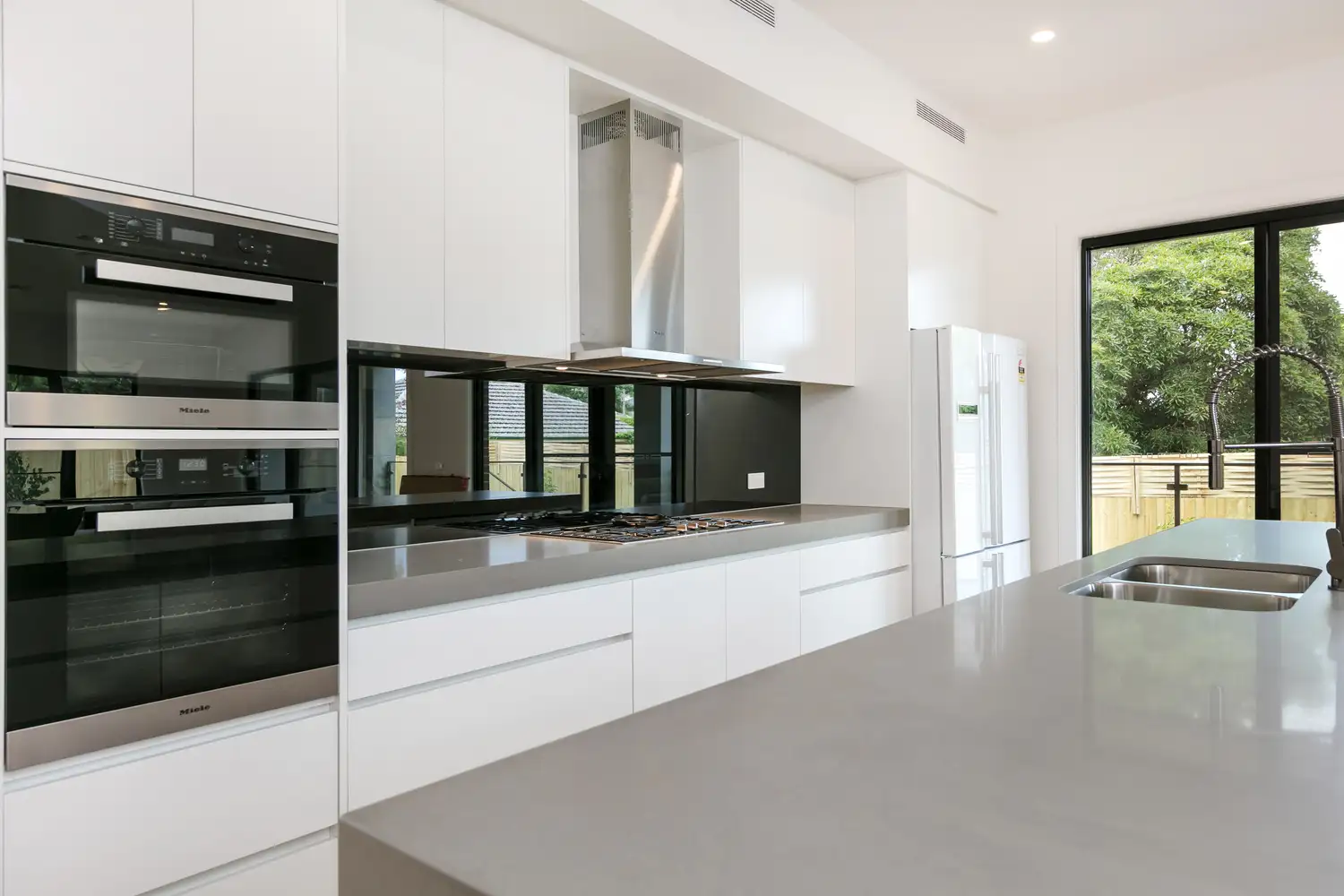 Puerta Galley Kitchen